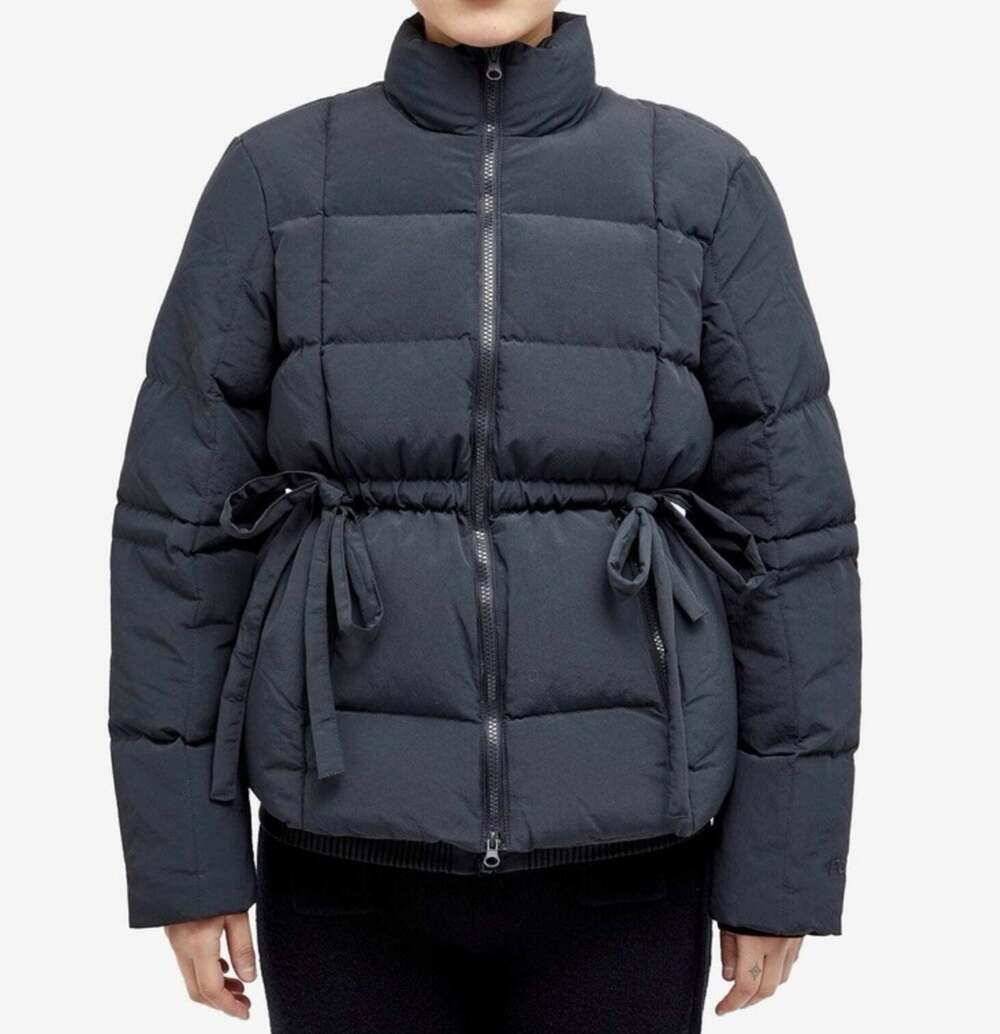 Peachy Den Women's Robyn Puffer Jacket in Onyx Black Size Medium NWT $239